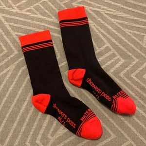 SHOWERS PASS | Unisex Waterproof Cycling Socks | Medium/Large